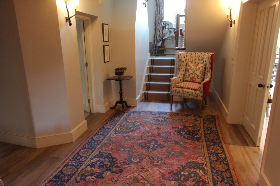 media/Antique-Ushak-carpet-sold-in-situ-Farnham-Antique-Carpets.jpg.jpg